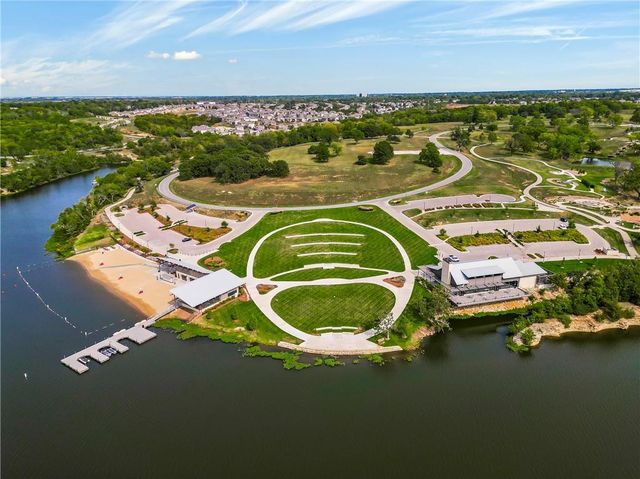 25417 W 142nd Place, Olathe, KS 66061