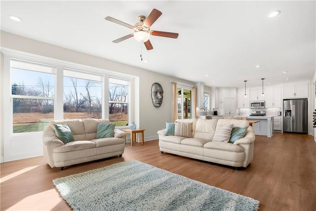 25417 W 142nd Place, Olathe, KS 66061