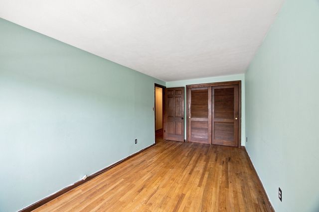 28 River Park Dr, Hampden, MA 01036