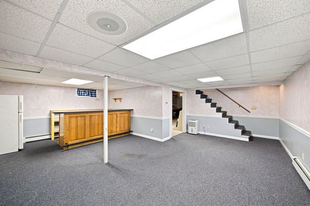 28 River Park Dr, Hampden, MA 01036