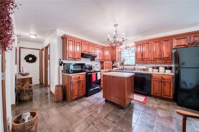 64 Shuster Rd, West Deer, PA 15044