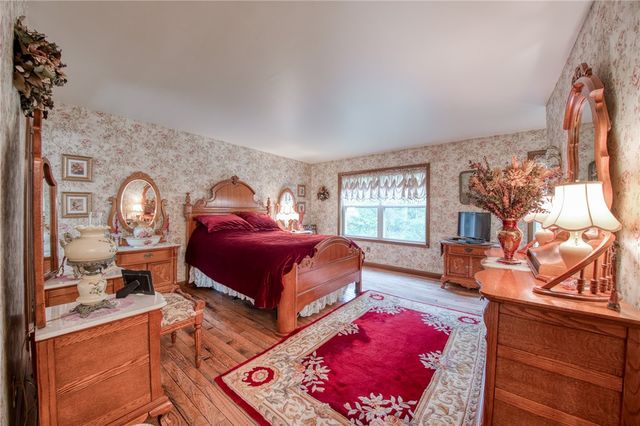 64 Shuster Rd, West Deer, PA 15044