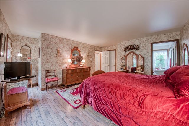 64 Shuster Rd, West Deer, PA 15044