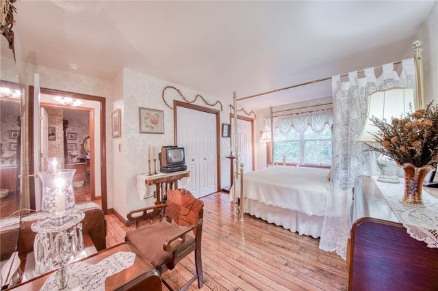 64 Shuster Rd, West Deer, PA 15044