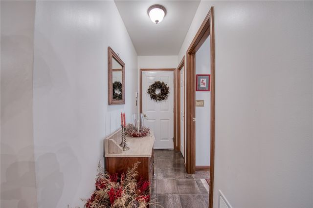 64 Shuster Rd, West Deer, PA 15044