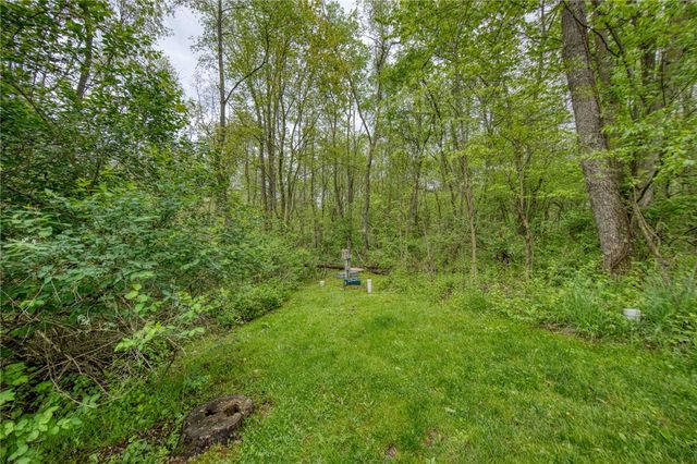 64 Shuster Rd, West Deer, PA 15044