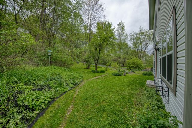 64 Shuster Rd, West Deer, PA 15044