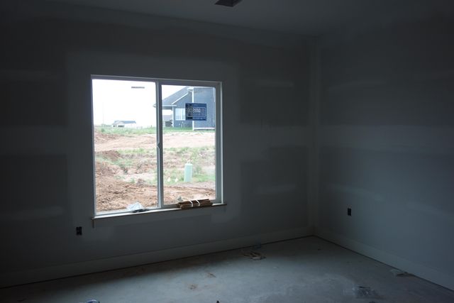 1506 N Emerald Valley Dr, Mulvane, KS 67110