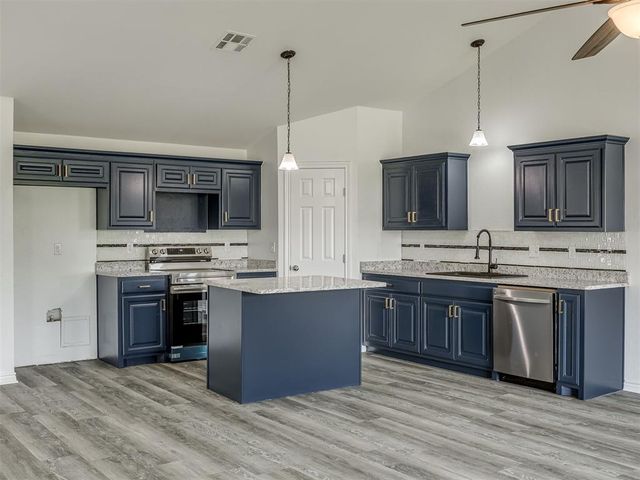 6151 Wooster St, Norman, OK 73071