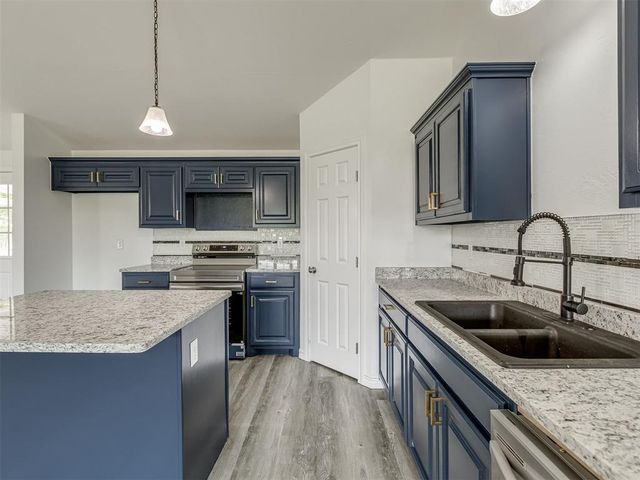 6151 Wooster St, Norman, OK 73071