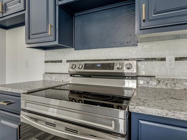 6151 Wooster St, Norman, OK 73071