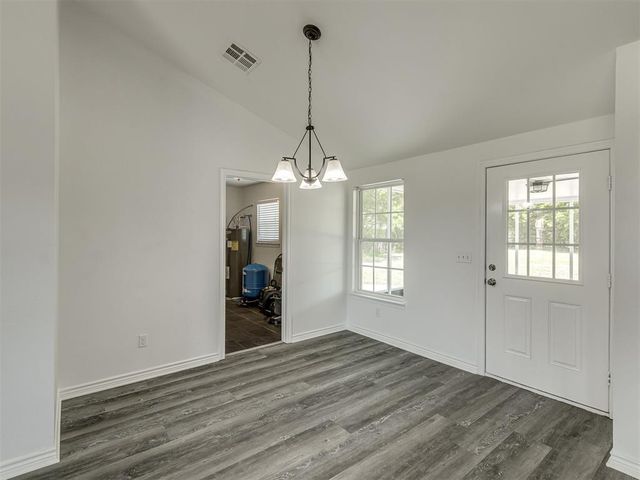 6151 Wooster St, Norman, OK 73071