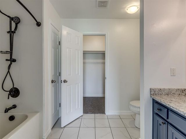 6151 Wooster St, Norman, OK 73071