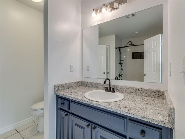 6151 Wooster St, Norman, OK 73071