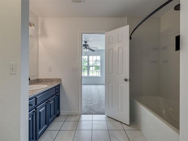 6151 Wooster St, Norman, OK 73071