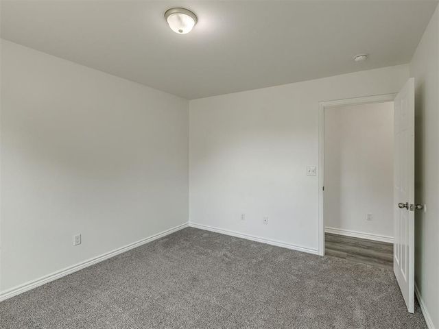 6151 Wooster St, Norman, OK 73071