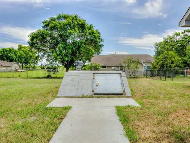 6151 Wooster St, Norman, OK 73071