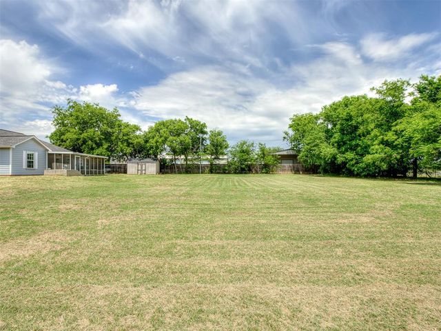 6151 Wooster St, Norman, OK 73071