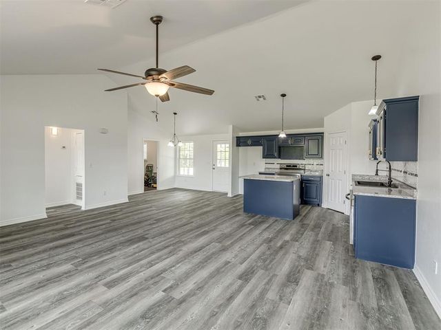 6151 Wooster St, Norman, OK 73071