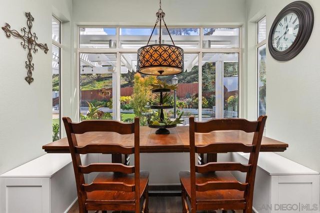 997 Masters Dr, Oceanside, CA 92057