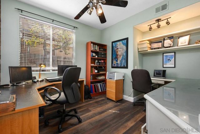 997 Masters Dr, Oceanside, CA 92057