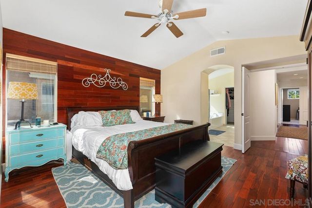 997 Masters Dr, Oceanside, CA 92057