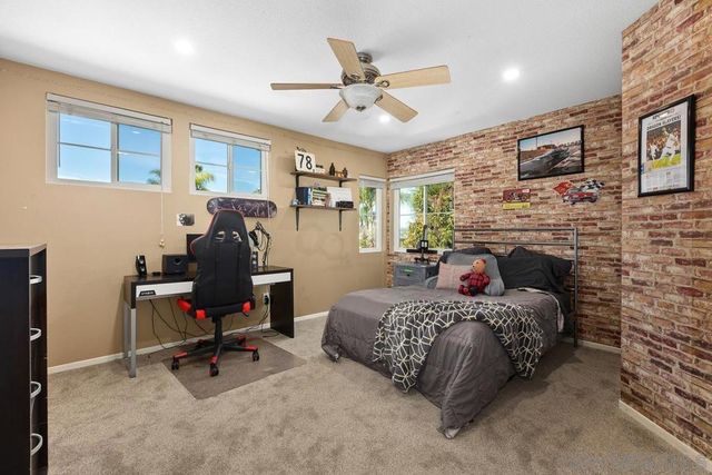 997 Masters Dr, Oceanside, CA 92057