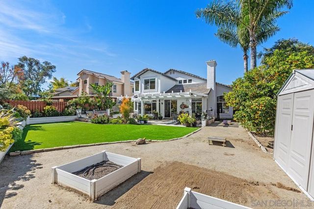 997 Masters Dr, Oceanside, CA 92057