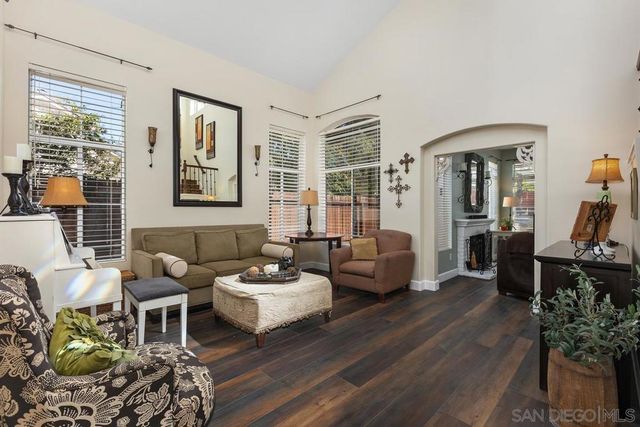 997 Masters Dr, Oceanside, CA 92057