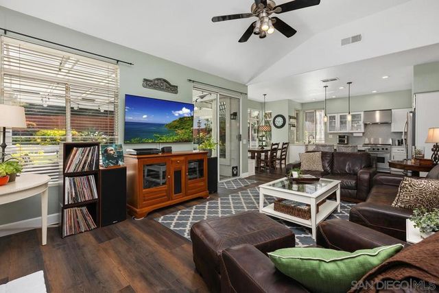 997 Masters Dr, Oceanside, CA 92057