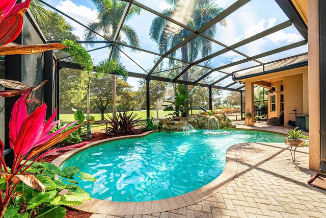 8042 Laurel Ridge Court, Delray Beach, FL 33446