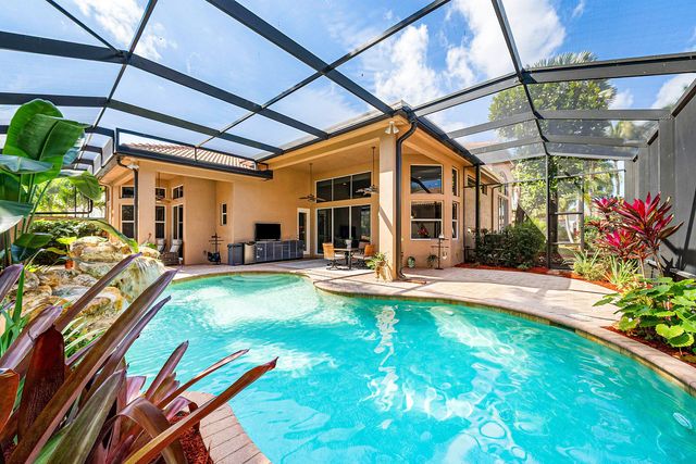 8042 Laurel Ridge Court, Delray Beach, FL 33446