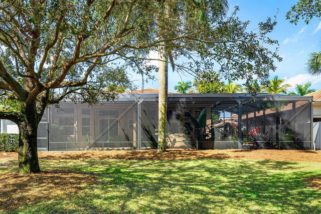 8042 Laurel Ridge Court, Delray Beach, FL 33446