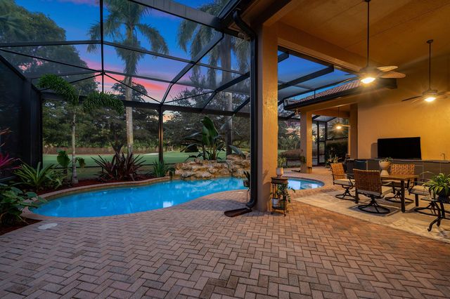 8042 Laurel Ridge Court, Delray Beach, FL 33446