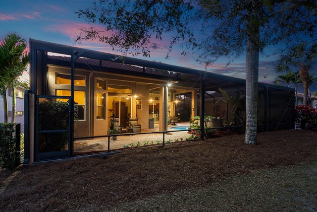 8042 Laurel Ridge Court, Delray Beach, FL 33446