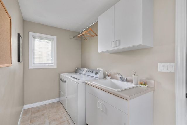 3206 SW Woods Court, Ankeny, IA 50023