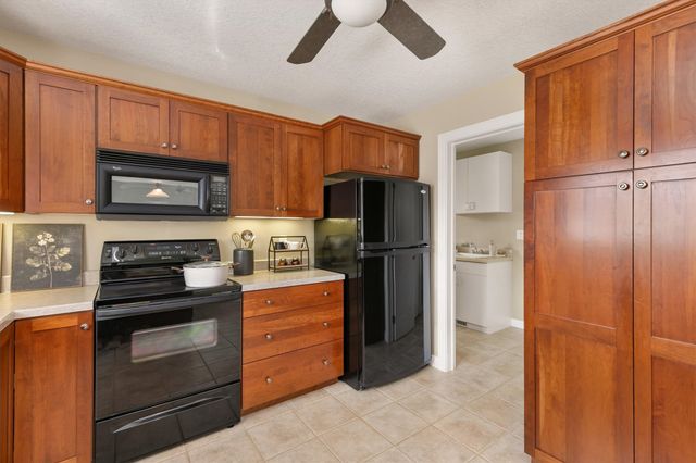 3206 SW Woods Court, Ankeny, IA 50023