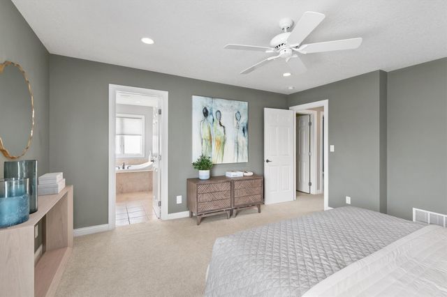 3206 SW Woods Court, Ankeny, IA 50023