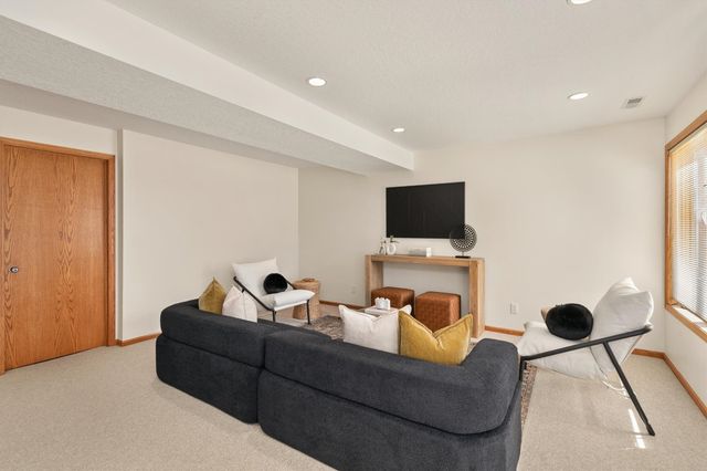 3206 SW Woods Court, Ankeny, IA 50023