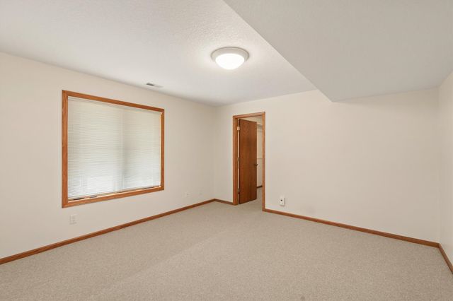 3206 SW Woods Court, Ankeny, IA 50023