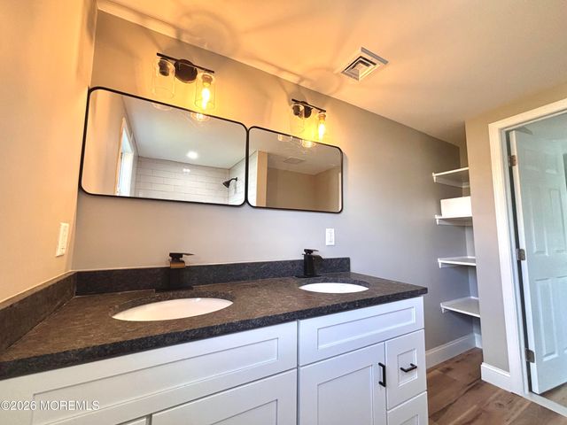 408 Forepeak Avenue, Beachwood, NJ 08722