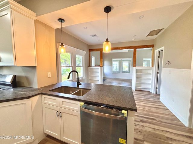 408 Forepeak Avenue, Beachwood, NJ 08722