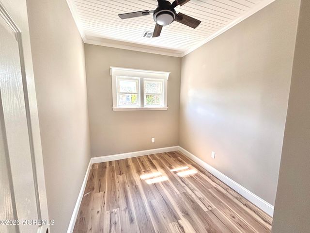 408 Forepeak Avenue, Beachwood, NJ 08722