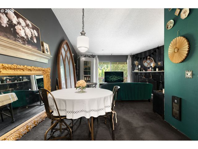 2812 TREE TOP Ln, West Linn, OR 97068