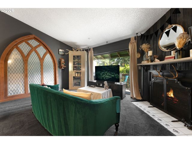 2812 TREE TOP Ln, West Linn, OR 97068