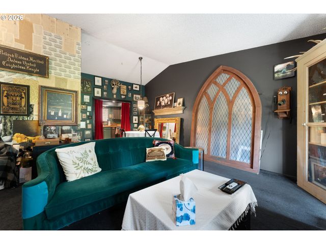 2812 TREE TOP Ln, West Linn, OR 97068