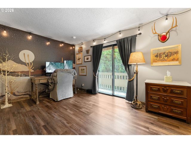 2812 TREE TOP Ln, West Linn, OR 97068
