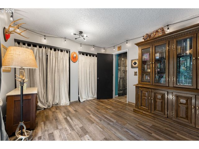 2812 TREE TOP Ln, West Linn, OR 97068