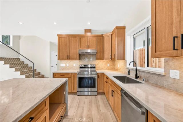 8734 Apperson Street, Sunland, CA 91040