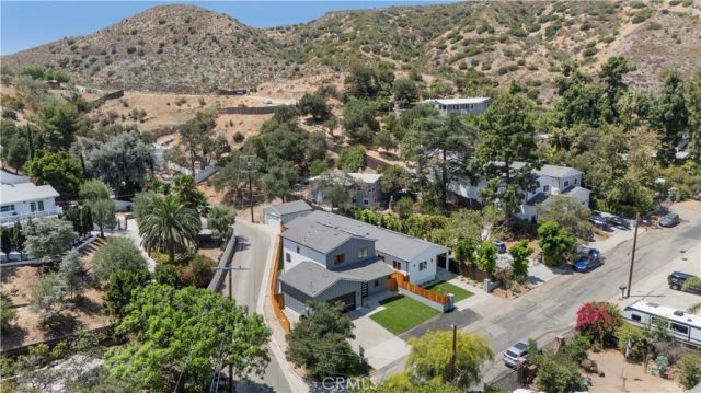 8734 Apperson Street, Sunland, CA 91040